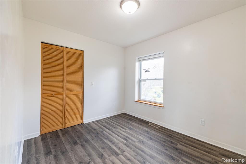 7522 Sovey Drive, Newport, MI 48166 — Photo 14