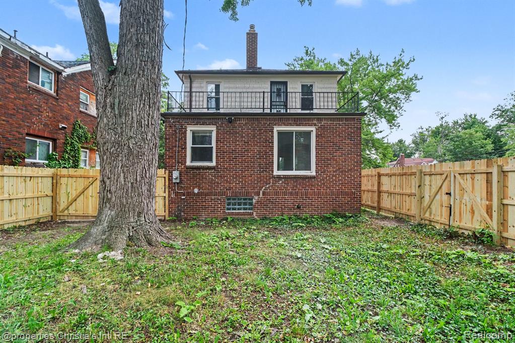 5911 YORKSHIRE Road, Detroit, MI 48224 — Photo 13