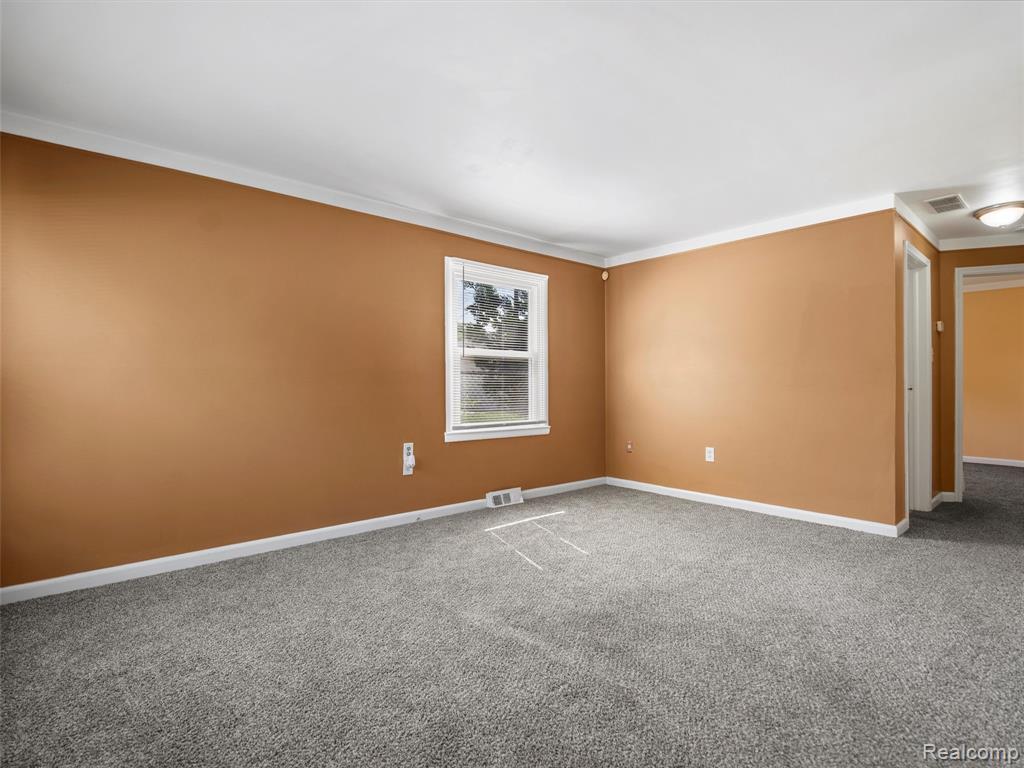 594 E Barrett Avenue, Madison Heights, MI 48071 — Photo 10