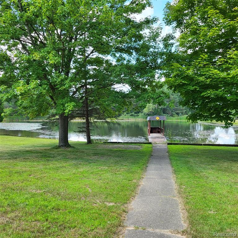 5060 Pinecone Drive, Lapeer, MI 48446 — Photo 3