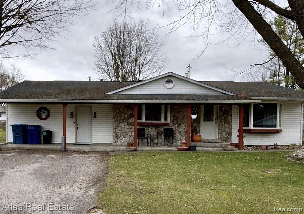 738 Richard Street, Vassar, MI 48768 — Photo 2
