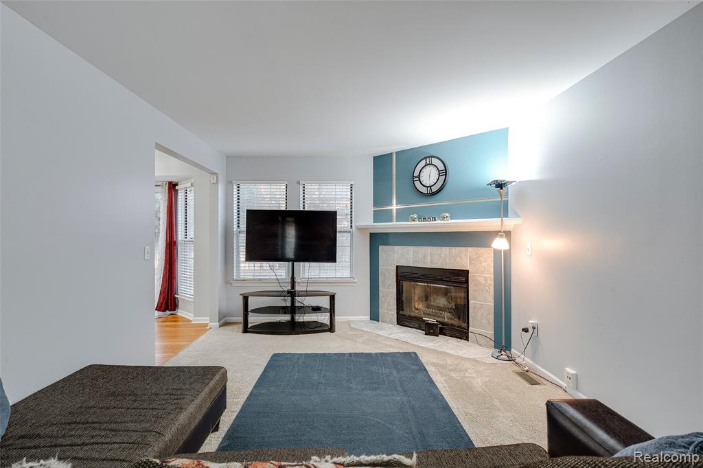 7783 Princeton Court, 56, Westland, MI — Photo 5