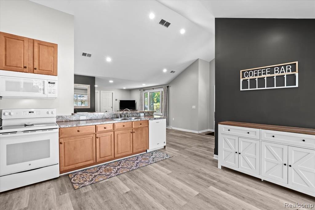 4821 Pinehurst Court, Brighton, MI 48116 — Photo 10