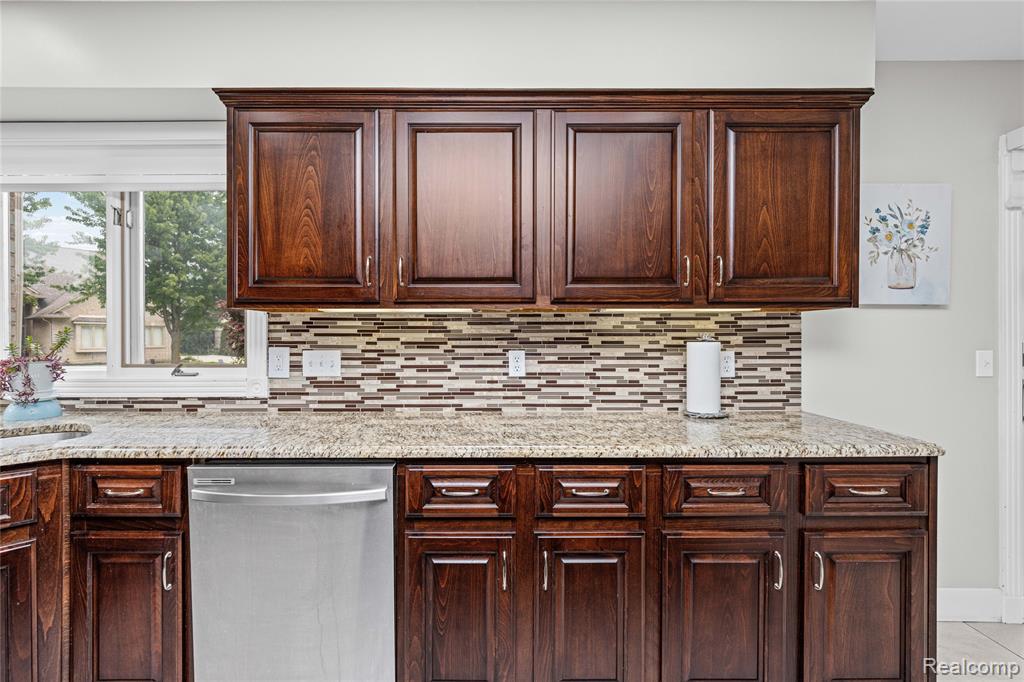 43352 Chardonnay Drive, Sterling Heights, MI 48314 — Photo 21