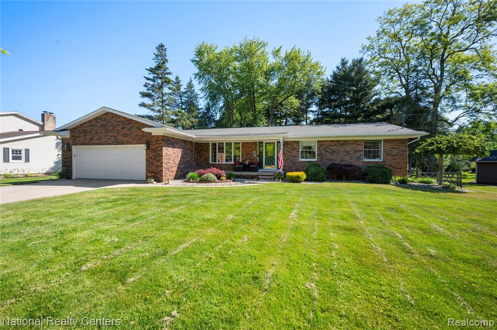 16 Lakeridge Drive, Adrian, MI 49221 — Photo 32