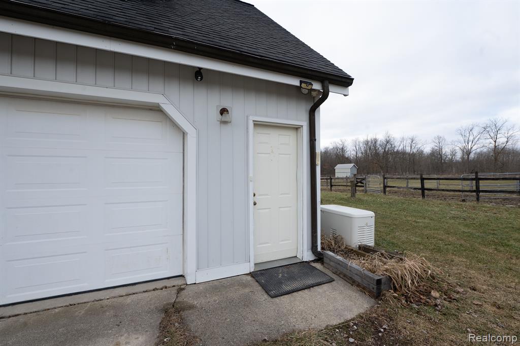 4773 MACK Apt #2 Road, Howell, MI 48855 — Photo 2