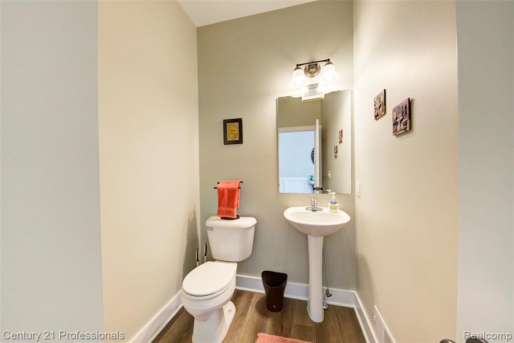 1331 Yosemite Valley Drive, Milford, MI 48381 — Photo 21