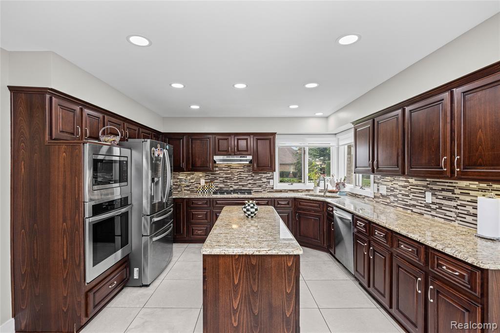 43352 Chardonnay Drive, Sterling Heights, MI 48314 — Photo 15