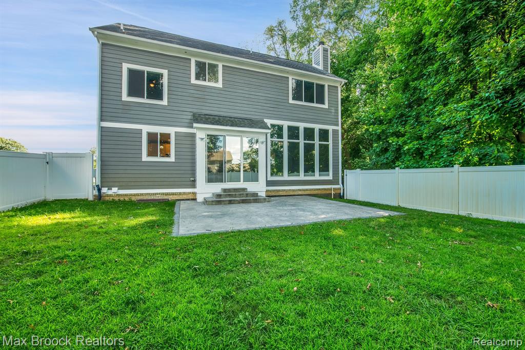 8330 COOLEY LAKE Road, Commerce Twp, MI 48382 — Photo 38