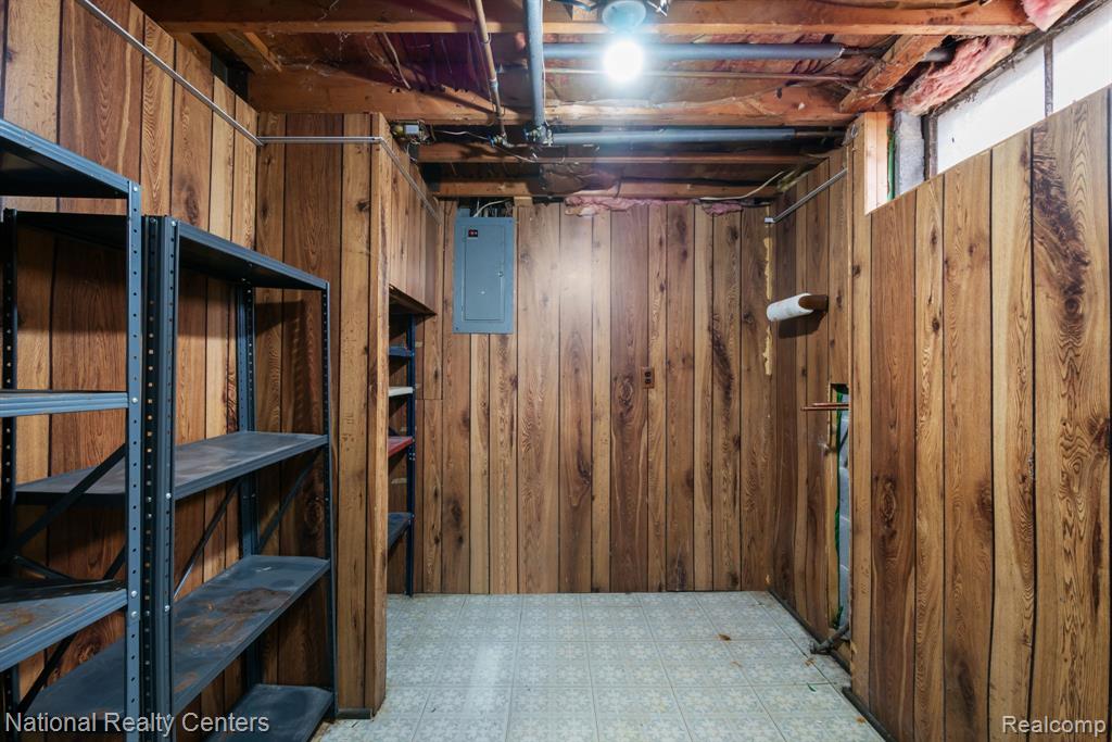 5691 Lake Grove Drive, White Lake, MI 48383 — Photo 18