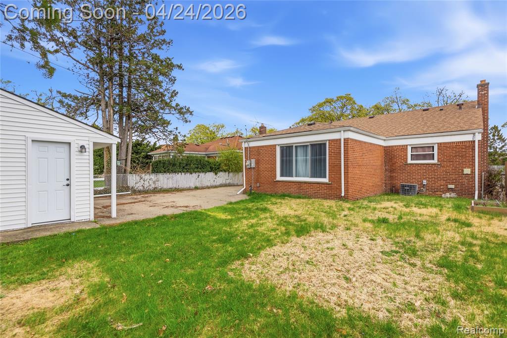 13431 Burton Street, Oak Park, MI 48237 — Photo 33