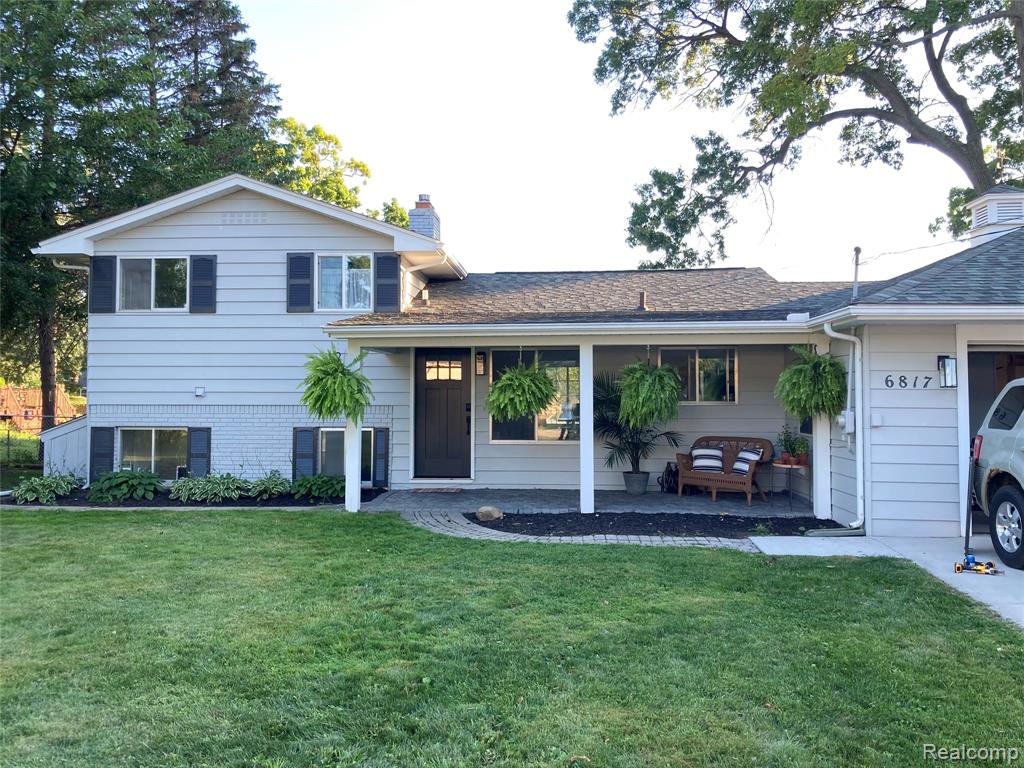6817 Brightwood Court, Waterford, MI 48327 — front exterior