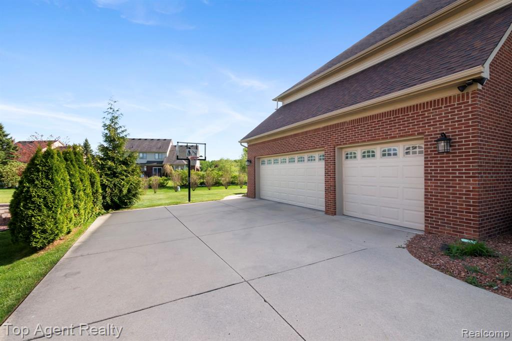 48869 Woodson Way, Canton, MI 48187 — Photo 41