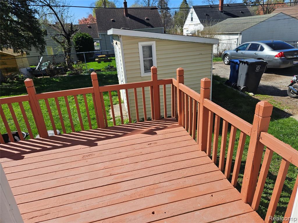 621 W Atherton Road, Flint, MI 48507 — Photo 32