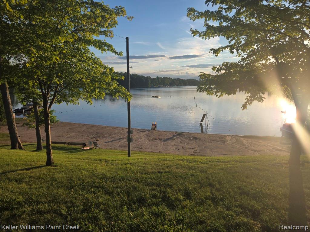 1125 S Long Lake Boulevard, Lake Orion, MI 48362 — Photo 47