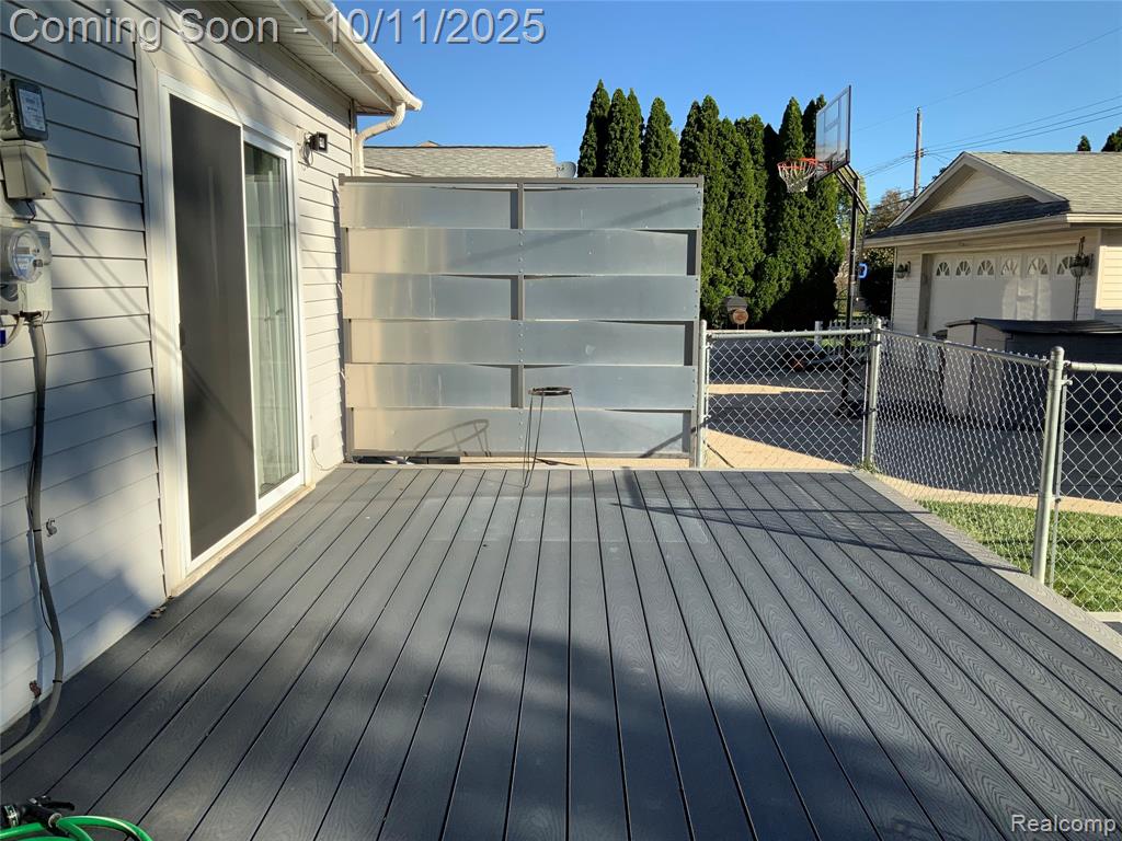 9130 E Bassett Court, Livonia, MI 48150 — Photo 44