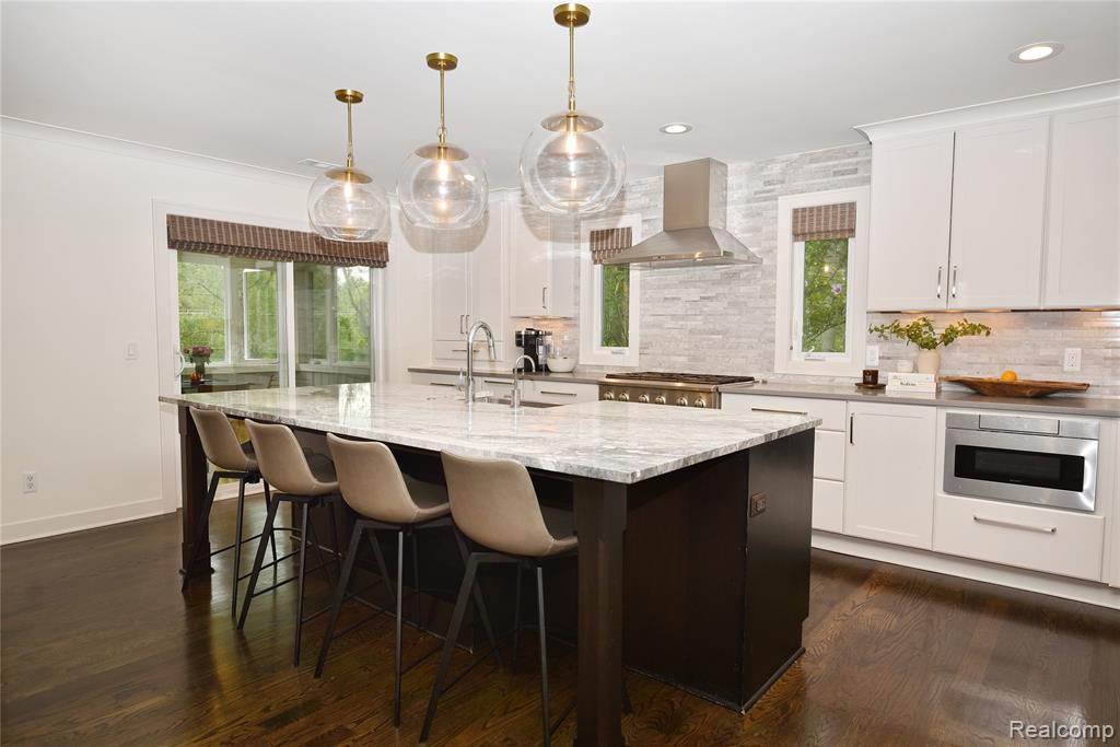 3029 S Westview Court, Bloomfield, MI 48304 — Photo 11