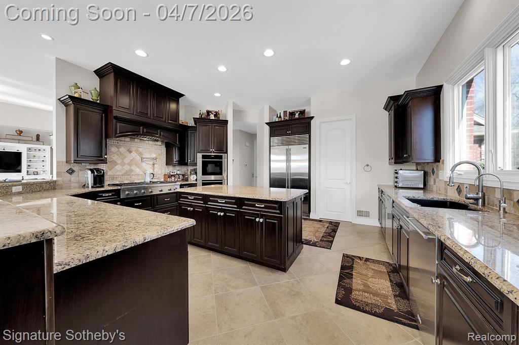 5001 FOREST VALLEY, Clarkston, MI, 48348