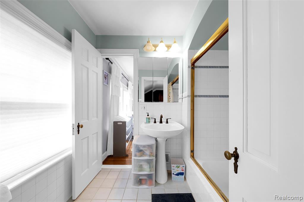 828 Westchester Road, Grosse Pointe Park, MI 48230 — Photo 33