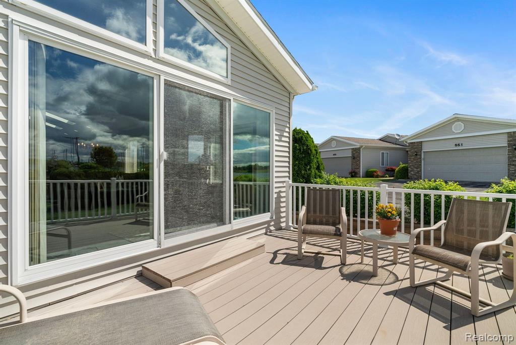 865 CRYSTAL Lane, Marysville, MI 48040 — Photo 29