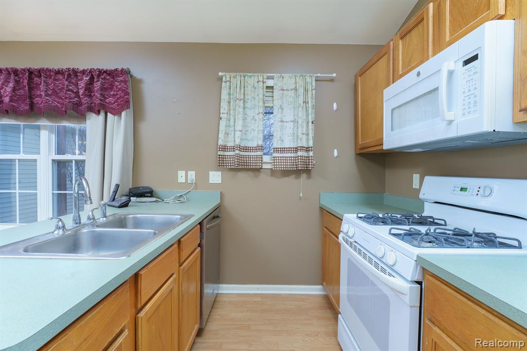 780 BROWER Road, Fowlerville, MI 48836 — Photo 6