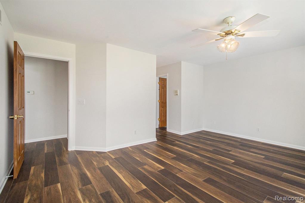 4592 GLEN EAGLES Drive, Brighton, MI 48116 — Photo 13