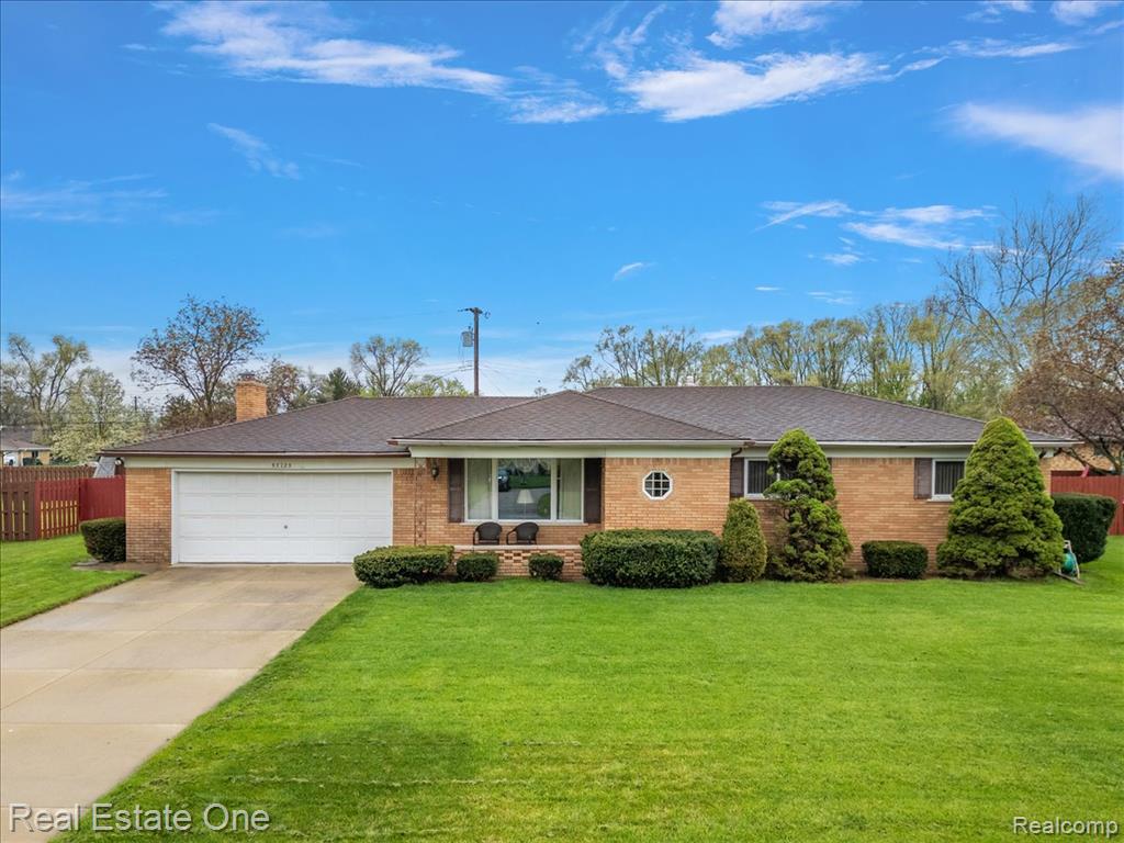 53223 Starlite Drive, Shelby Twp, MI 48316 — Photo 2