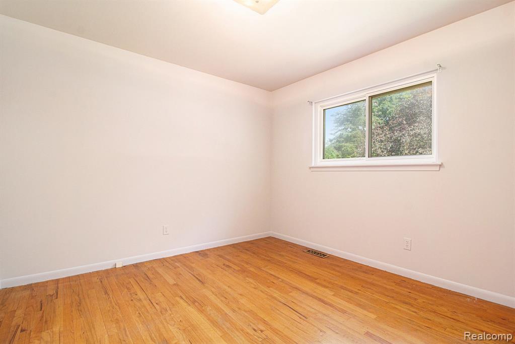 4910 Clarkston Road, Clarkston, MI 48348 — Photo 15