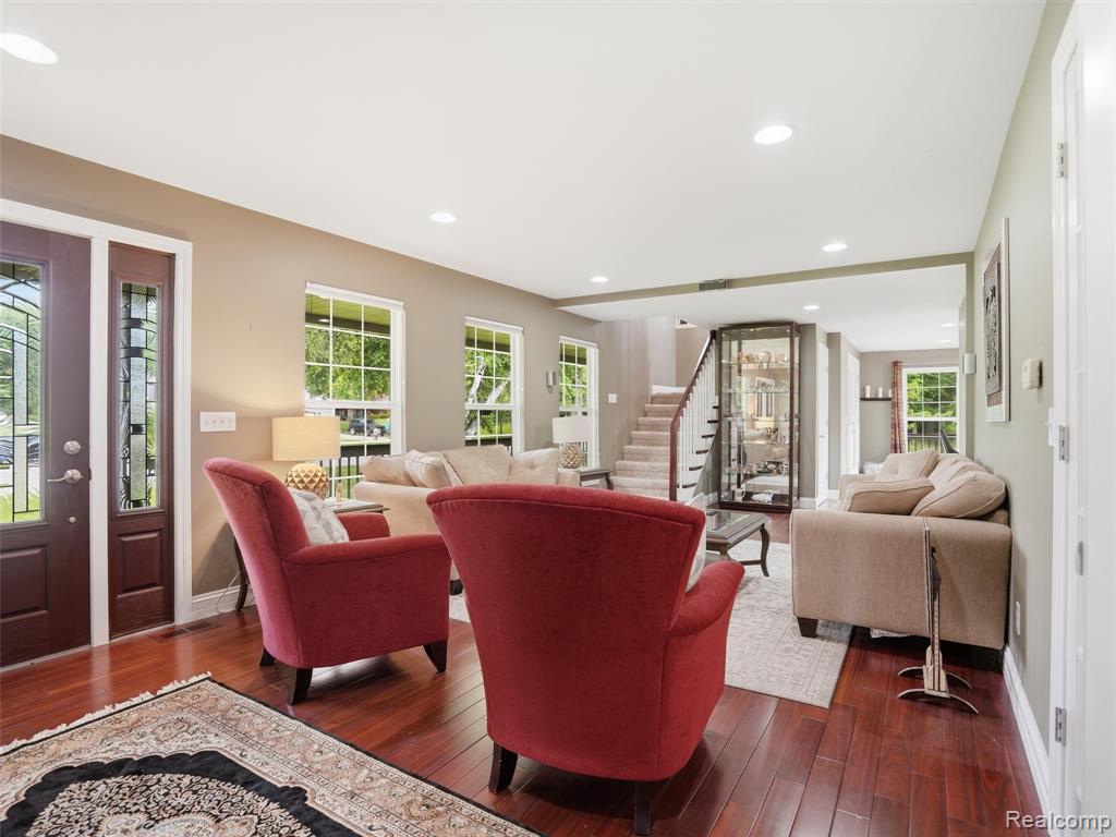 5556 Ormond Road, White Lake, MI 48383 — Photo 8