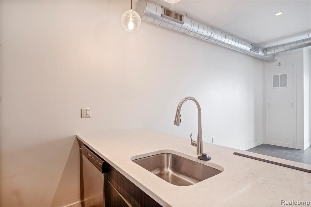 503 Horton Street, Detroit, MI 48202 — Photo 6
