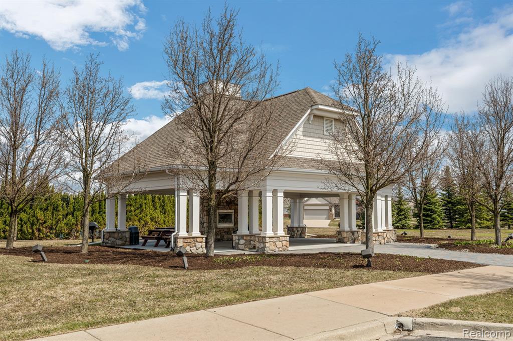 9336 SAINT ANDREWS Drive, Grand Blanc, MI 48439 — Photo 23