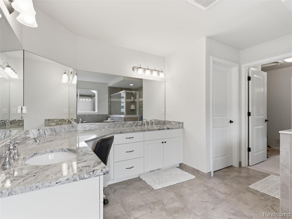 1551 Garrett Drive, Troy, MI 48085 — Photo 17