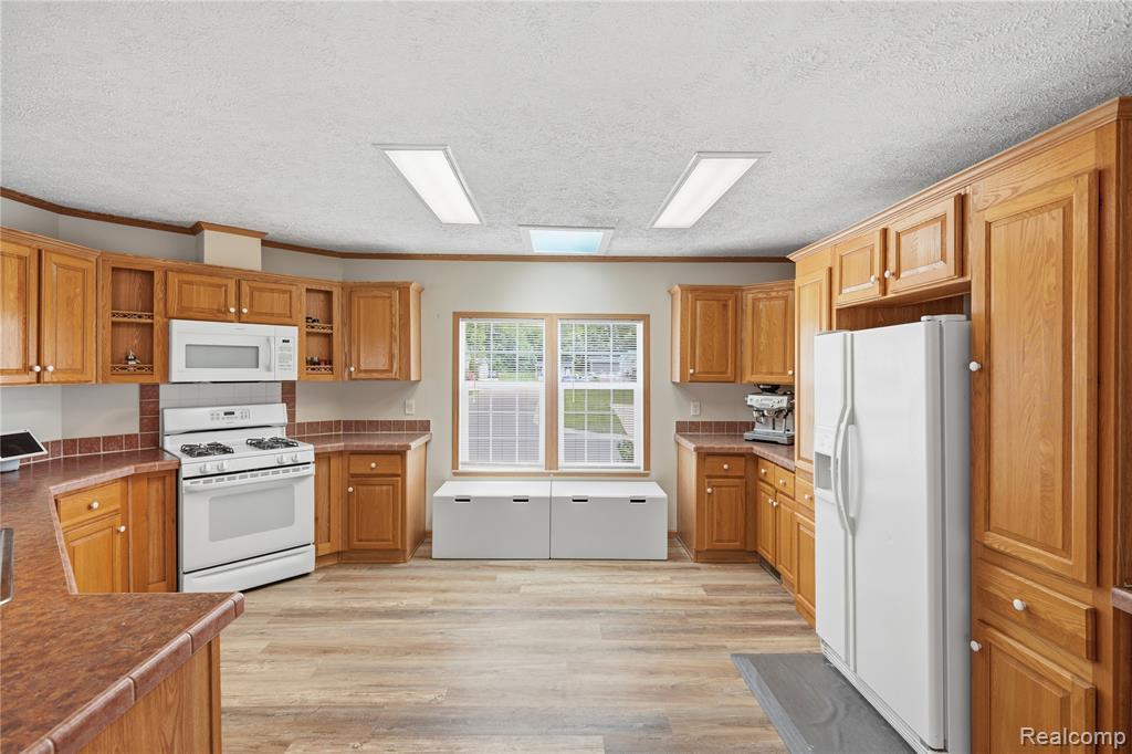 11078 Stony River Court, 522, South Lyon, MI 48178 — Photo 5