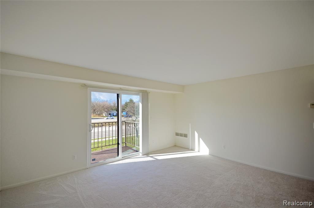 43298 Mound Road, 40, Sterling Heights, MI 48314 — Photo 10