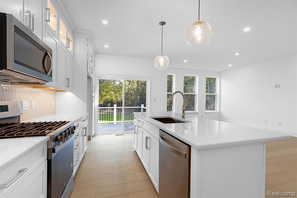 9840 Firwood, Plymouth, MI 48170 — Photo 14