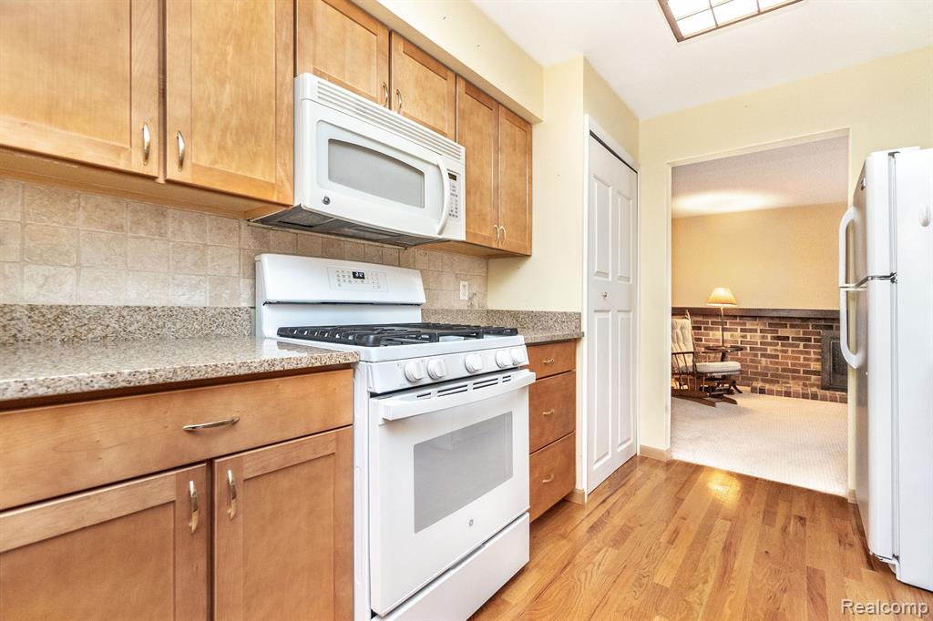 1814 WICKHAM Street, Royal Oak, MI 48073 — Photo 14