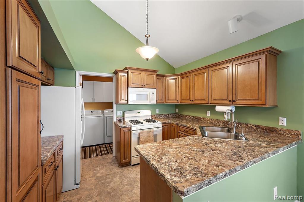734 Challenging Trail, 65, South Lyon, MI 48178 — Photo 26