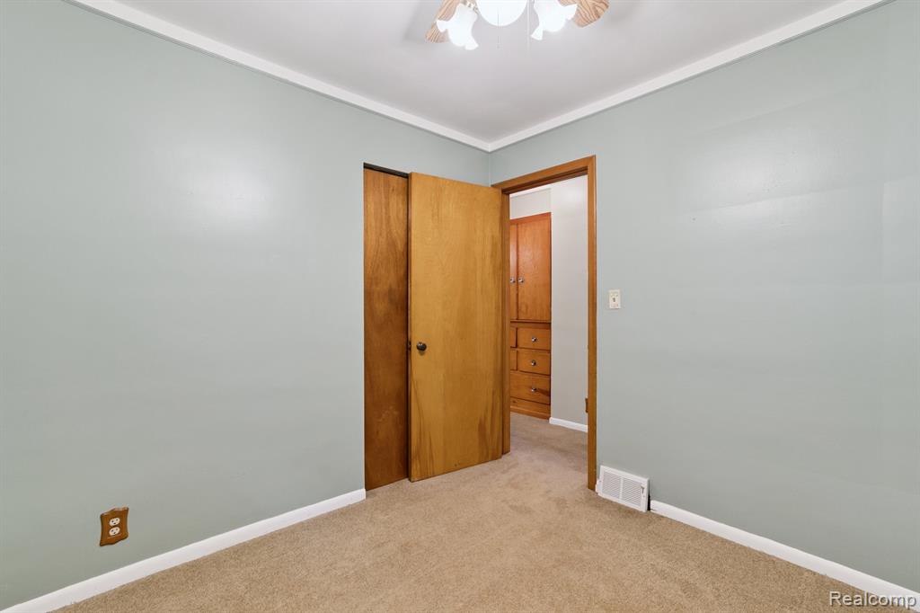 7868 Robinson Avenue, Allen Park, MI 48101 — Photo 24