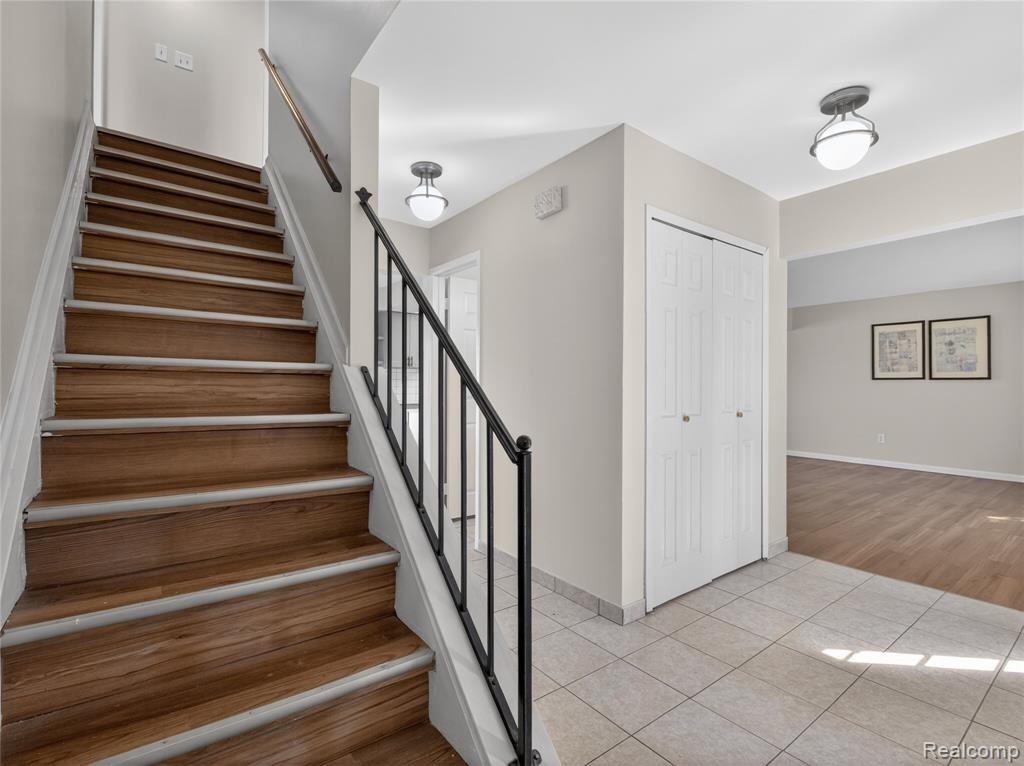 4667 Bloomfield Drive, Sterling Heights, MI 48310 — Photo 16