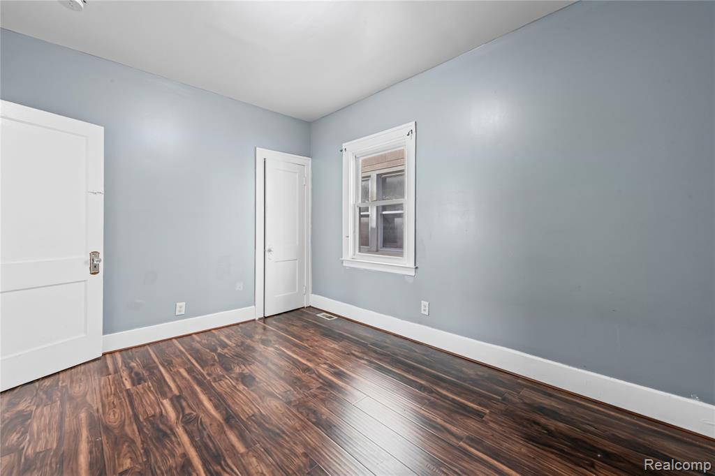 2657 Botsford Street, Hamtramck, MI 48212 — Photo 12