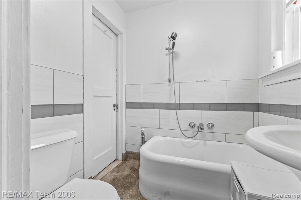 8120 E Jefferson Avenue, Detroit, MI 48214 — Photo 20