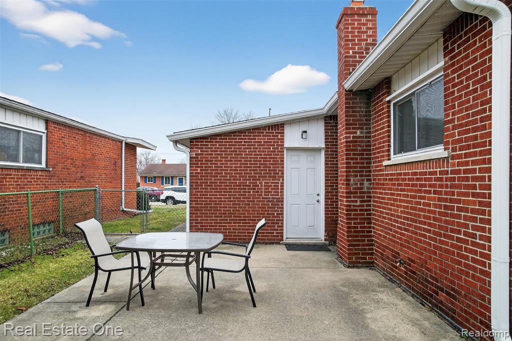 8232 Hillcrest Boulevard, Westland, MI — Photo 24