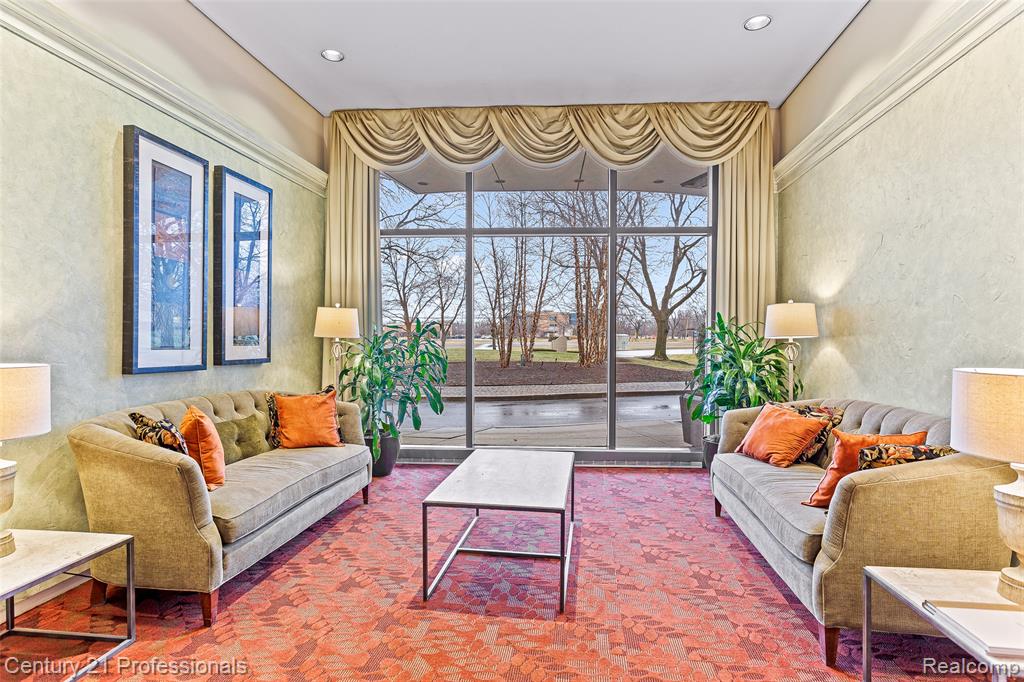 5000 Town Center, 1704, Southfield, MI 48075 — Photo 39
