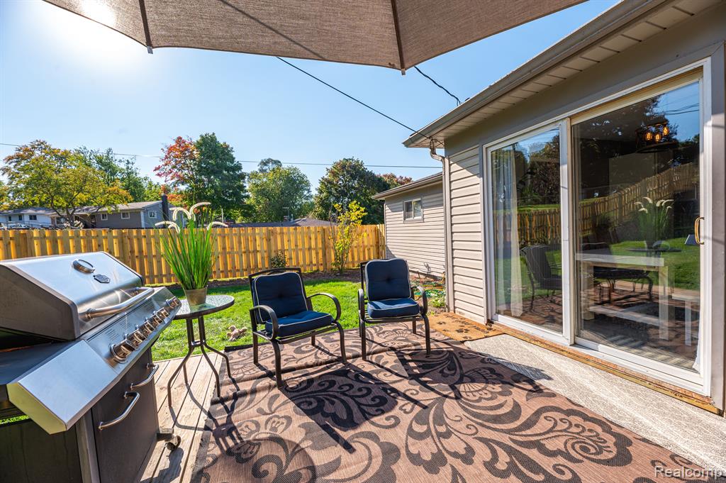 6665 LAURELTON, Clarkston, MI — Photo 33