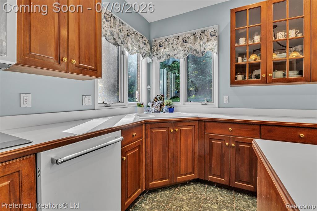 17649 Rolling Woods Circle, Northville, MI 48168 — Photo 40