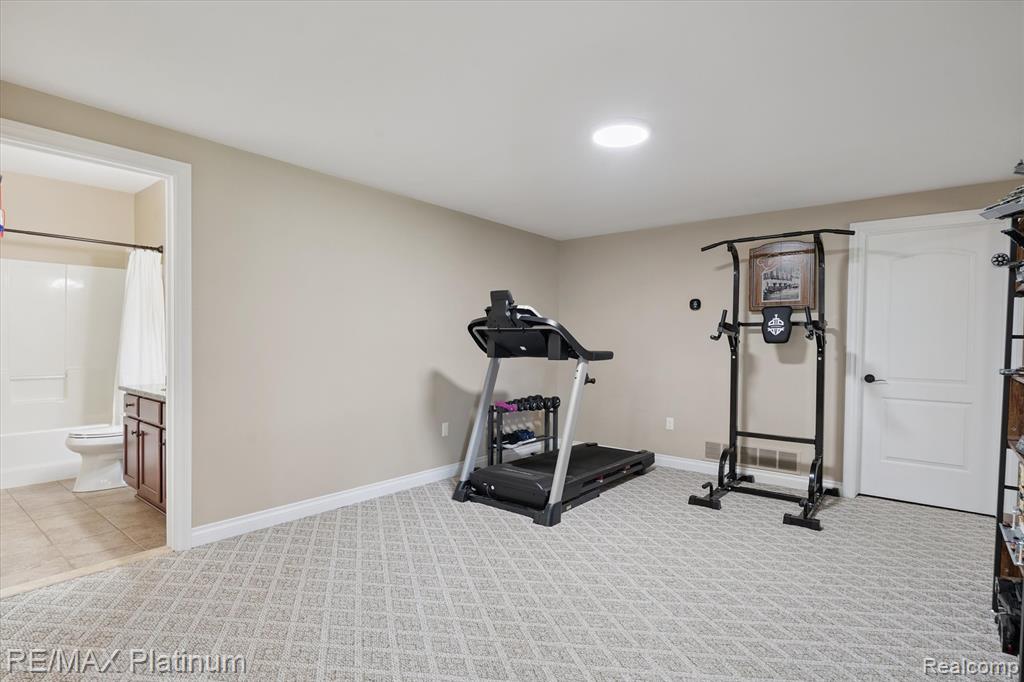 7623 Tipperary Trail, Fenton, MI 48430 — Photo 45