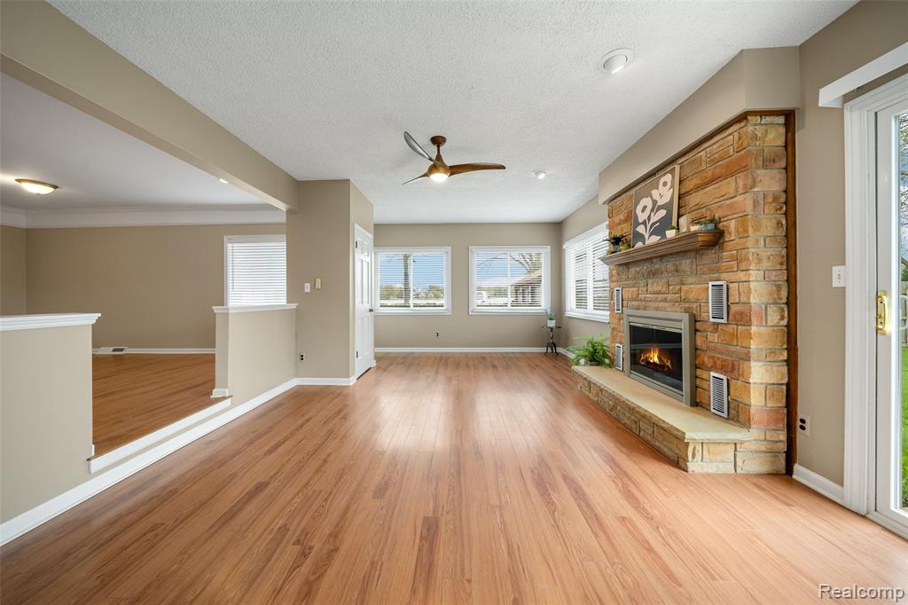 8603 Hibbing Street, Commerce Twp, MI 48382 — Photo 8