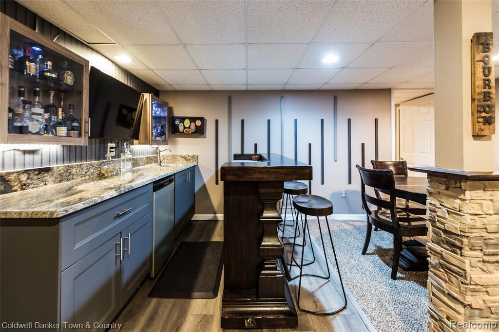 47740 Royal Pointe Drive, Canton, MI 48187 — Photo 40