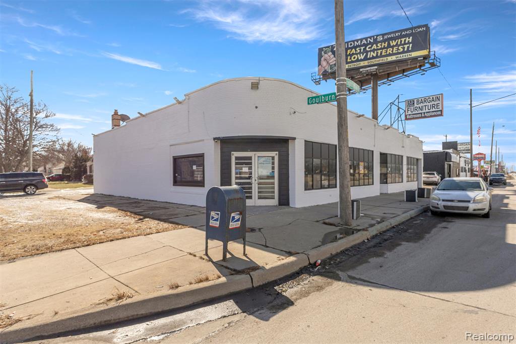 12744 E 8 Mile Road - Photo 4