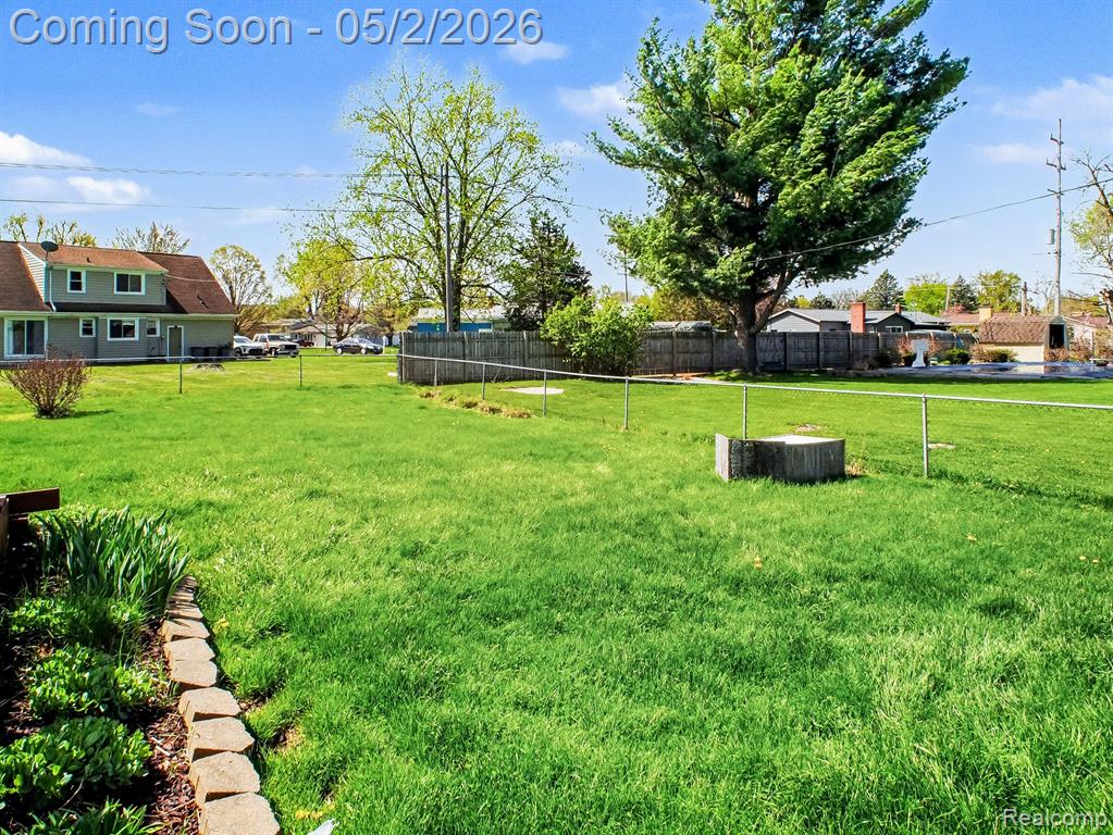 4488 Thorntree Drive, Burton, MI 48509 — Photo 26